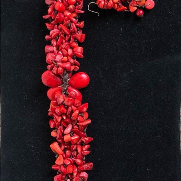 Vintage Bohemian Red Multiple Size And Shape Beaded Bracelet and Earring Set - Picture 8 of 8